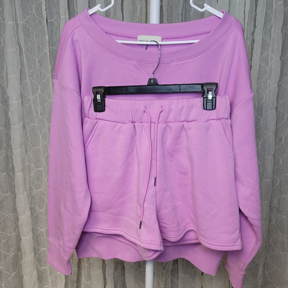 Zenana Outfitters 2 piece Fleece Pull Over Sweatshirt Short Set Boutique - Picture 6 of 12